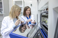 Od lewej: prof. PRz M. Kida, dr inż. S. Ziembowicz,