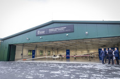 Nowy hangar Akademickiego Ośrodka Szybowcowego w Bezmiechowej