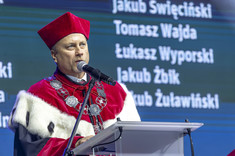 Prof. J. Sęp, prorektor ds. rozwoju i współpracy z otoczeniem,