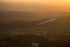 Nowy hangar Akademickiego Ośrodka Szybowcowego w Bezmiechowej