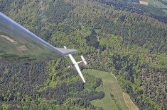 Nowy hangar Akademickiego Ośrodka Szybowcowego w Bezmiechowej